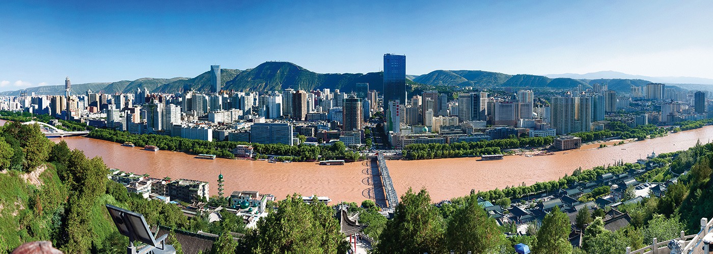 創(chuàng)建優(yōu)質(zhì)精品工程，營(yíng)造綠色生態(tài)環(huán)境